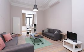 Parlamentarium apartment